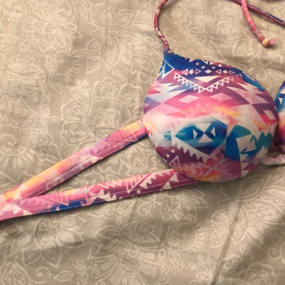 VS PINK Bikini Top 🔹🔮 - Picture 3 of 3